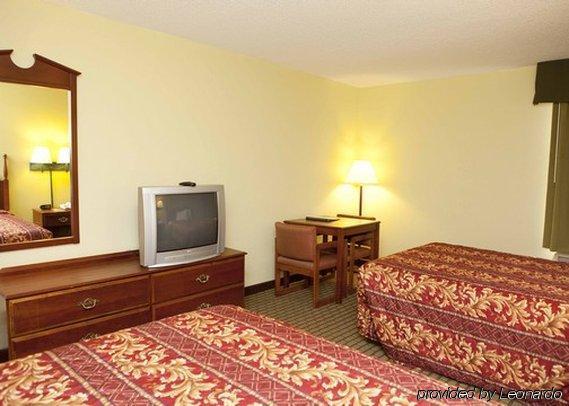 Red Roof Inn Spartanburg - I-26 חדר תמונה